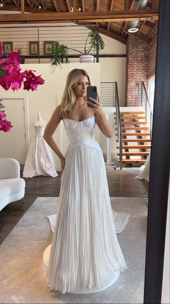 White Pleated Chiffon Long Wedding Dresses