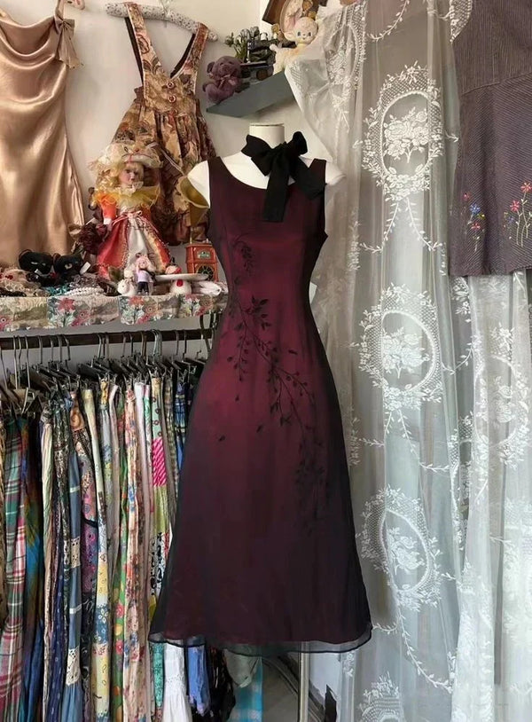 Dark Red Elegant Exquisite Simple Embroidery Applique Mid-length Tulle Charming Evening Party Dress