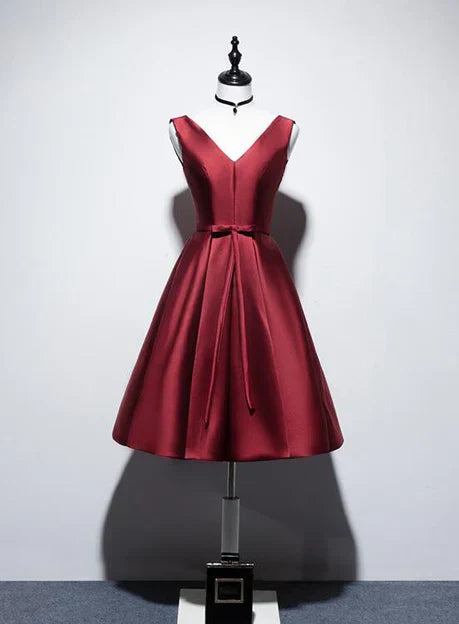 Wine Red V-neckline Satin Lace-up Homecoming Dress Short Prom Dress Party Dress Formal Dress