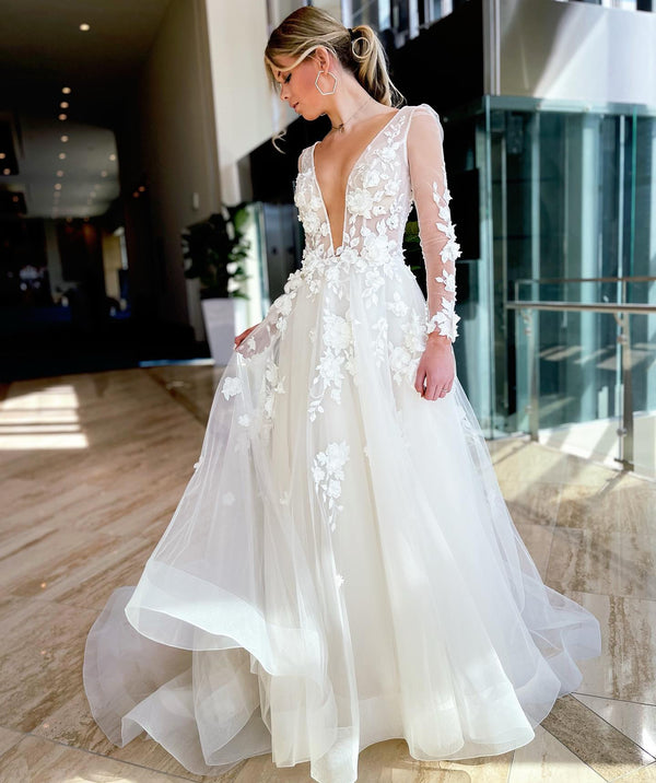 SSR1294,Gorgeous Long Sleeves V Neck 3D Lace Wedding Dresses